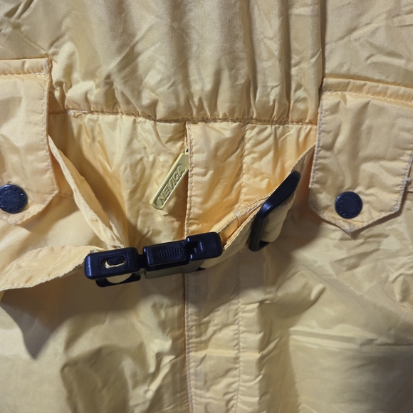 Colorful Ski Suit - Picture 4 of 11